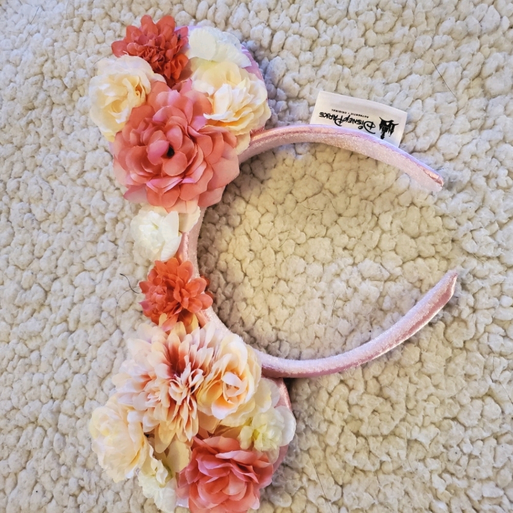 Beautiful flower Mini Mouse ears